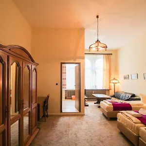 Hotelpension Margrit Гостевой дом Берлин